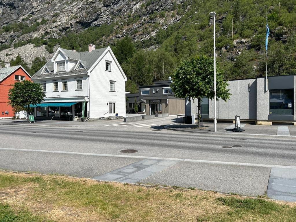 Den Vesle Sjarmoren As The Most Central Place In Ardal ! Free Parking On The Site ! Exterior photo